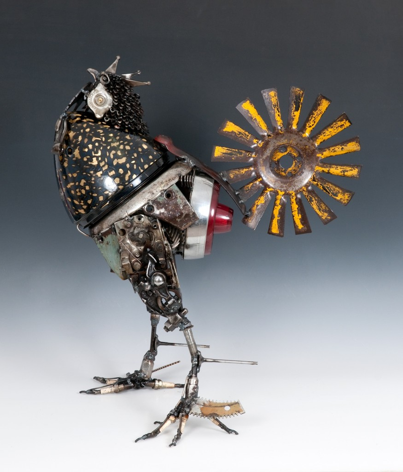 Illustration for article titled These Sculptures Turn Car Parts Into An Entire Animal Kingdom